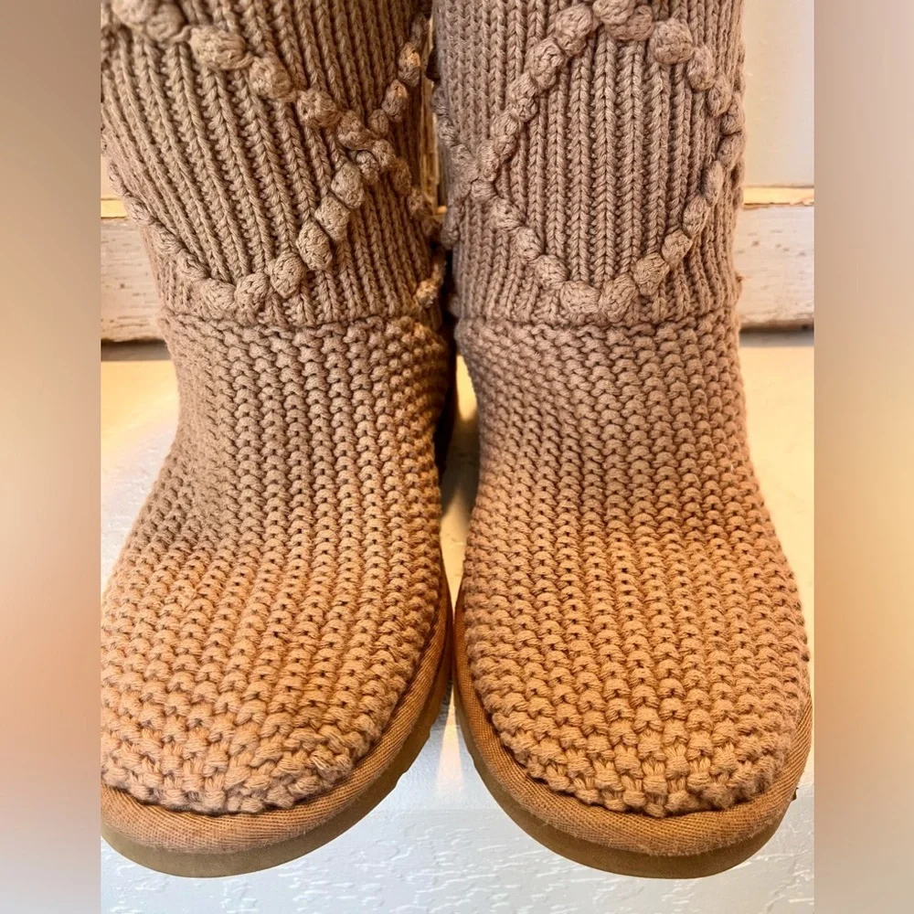 UGG ARGYLE KNIT SWEATER STYLE PULL ON BOOTS - Picture 5 of 14